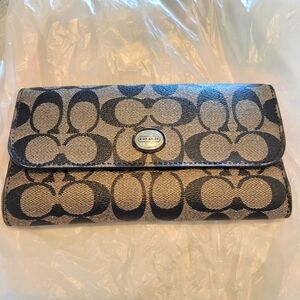 Vintage Coach Brown  Women's Wallet.